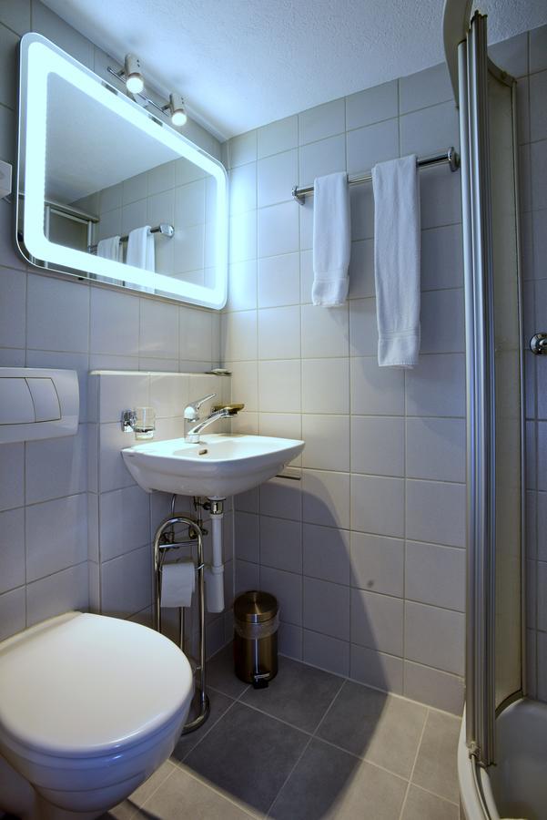 Hotel Freihof Glarus Exterior photo