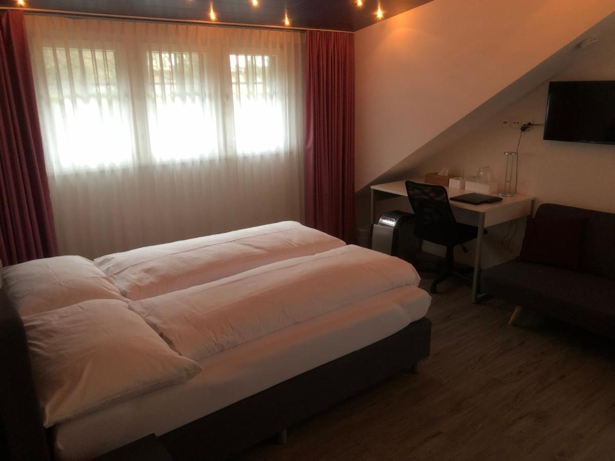 Hotel Freihof Glarus Exterior photo